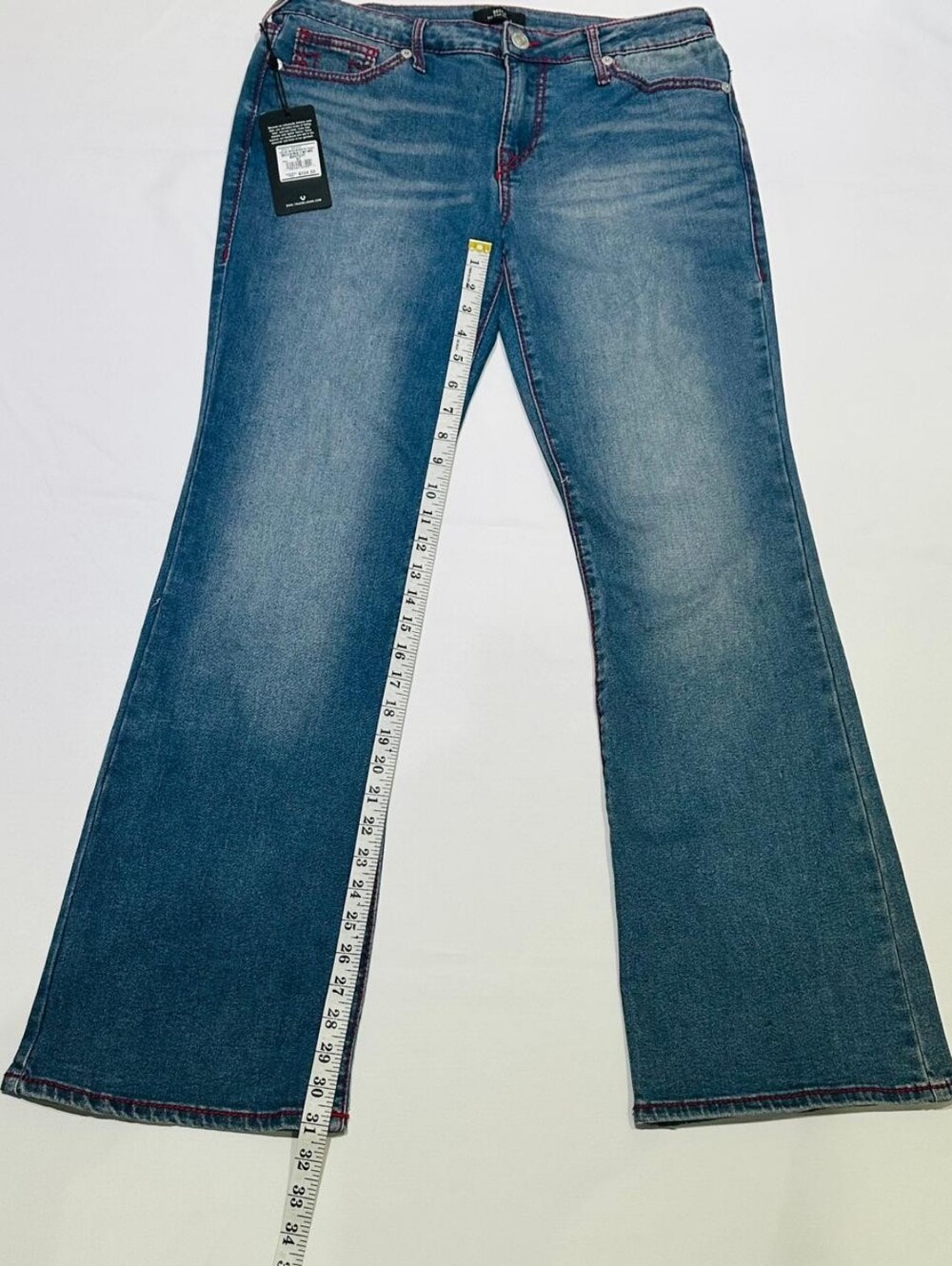 NWT True Religion Becca Big T Women’s Jeans Size 31 – Boot Cut, Medium Wintry W - Picture 2 of 16